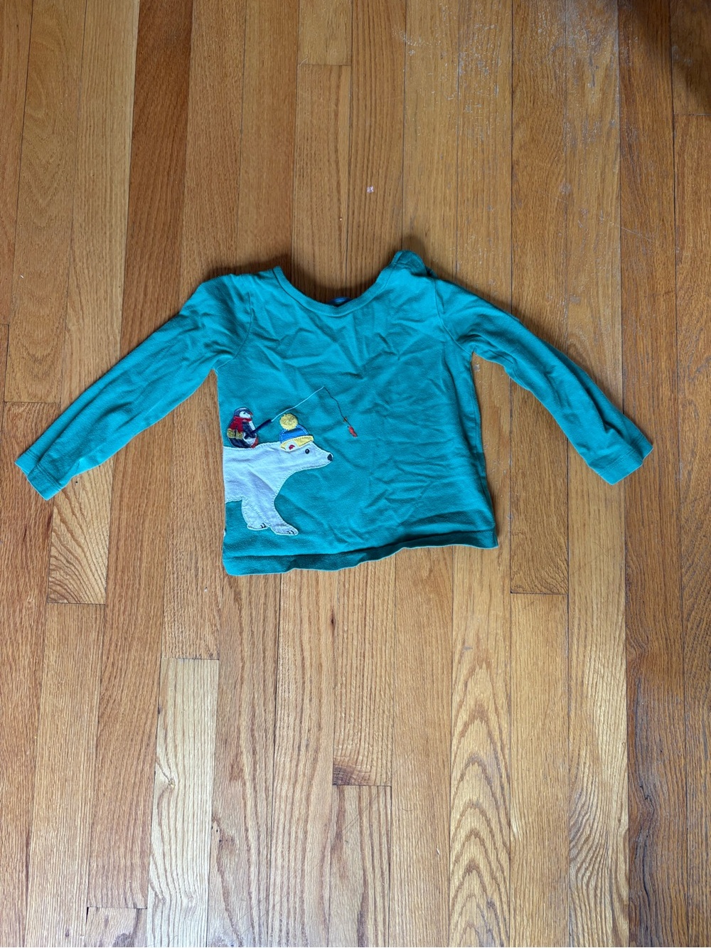 Mini Boden Green Long-Sleeve Tee with Polar Bear Applique
